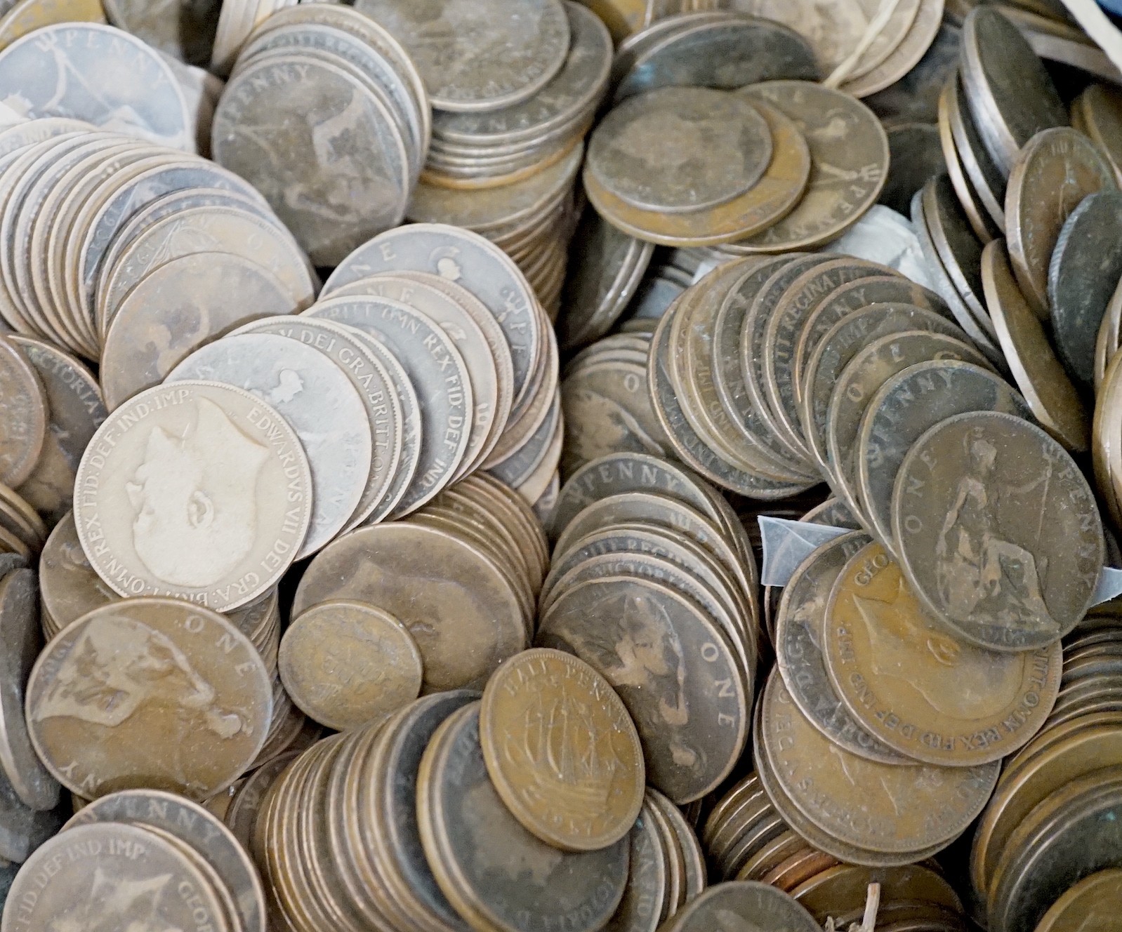 A quantity of copper coins, including Queen Victoria and later pennies and a 1832 halfpenny token provenance of Nova Scotia